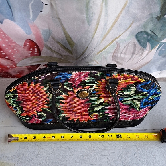 Large Antigua Pro Cuero Multicolor Tapestry Leather Handbag from Guatemala - Picture 11 of 11